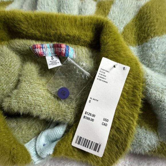 Urban Outfitters Womens Green Wavy Check Cropped Sweater Cardigan Small New $129 - Picture 3 of 8